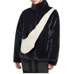 Nike Sportswear Faux Fur Women's Jacket small
